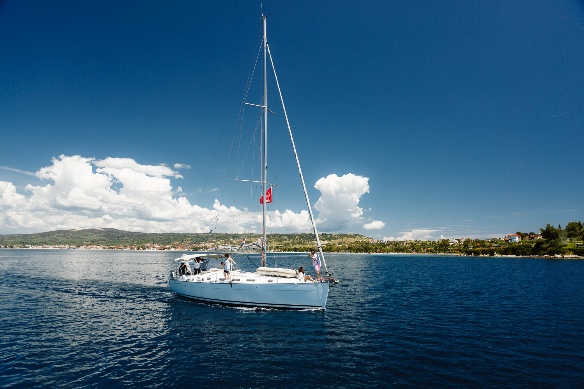 Too Lucky – Cyclades 43.4
