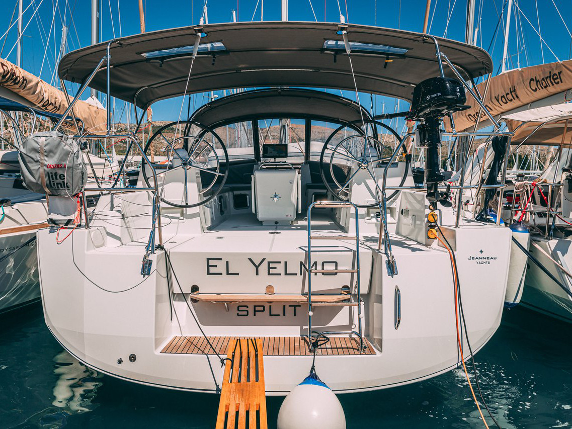 El Yelmo – Jeanneau 54