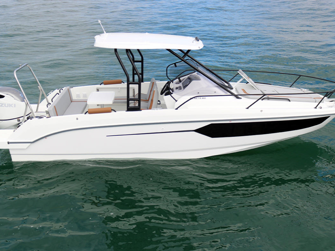 Beneteau 8 – Beneteau Flyer 8 SUNdeck