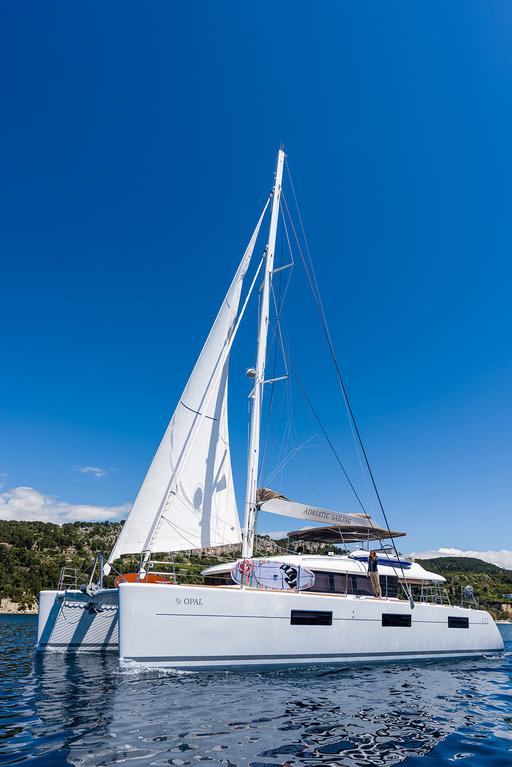 Lagoon 620