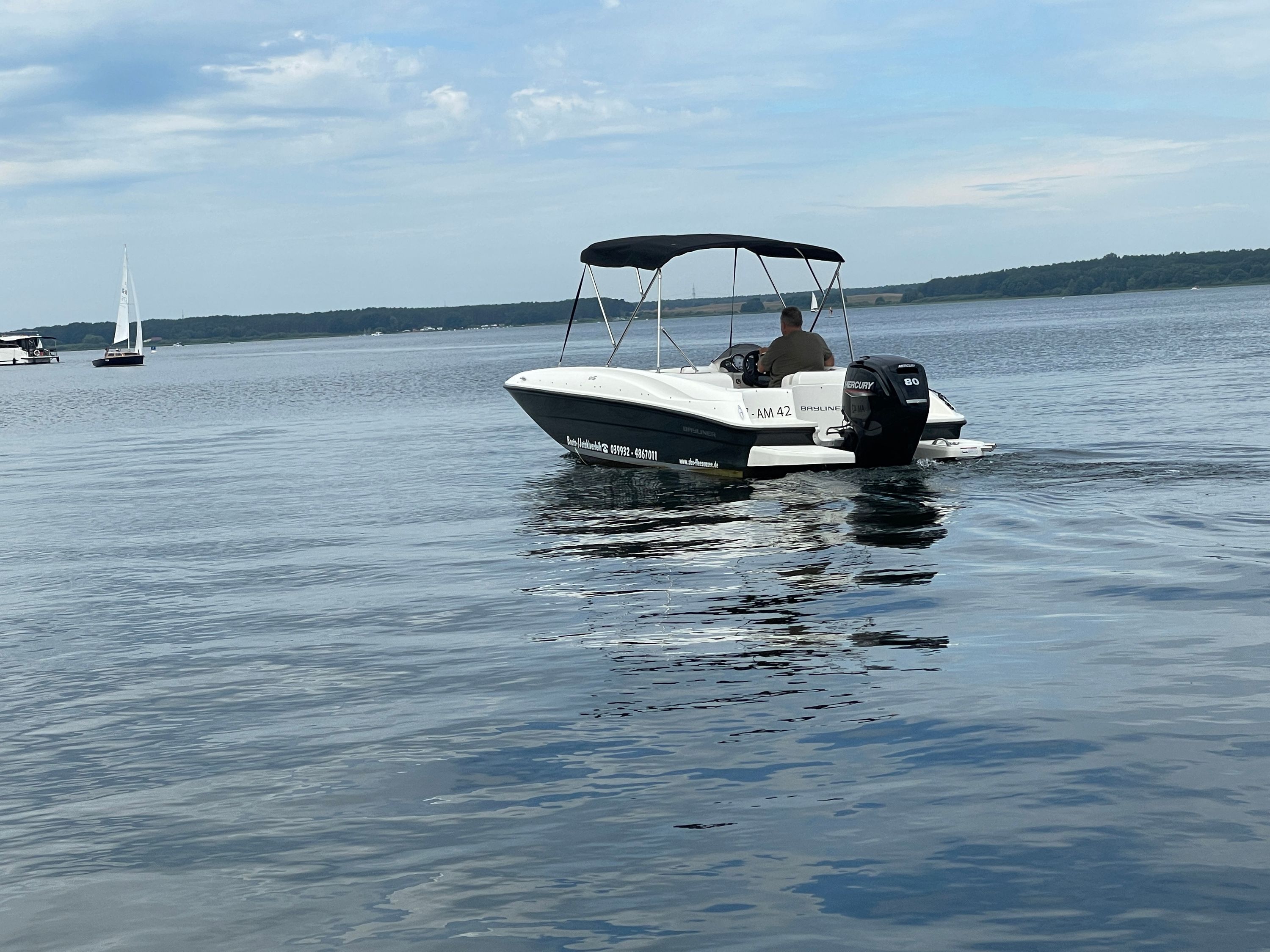 Bayliner E16