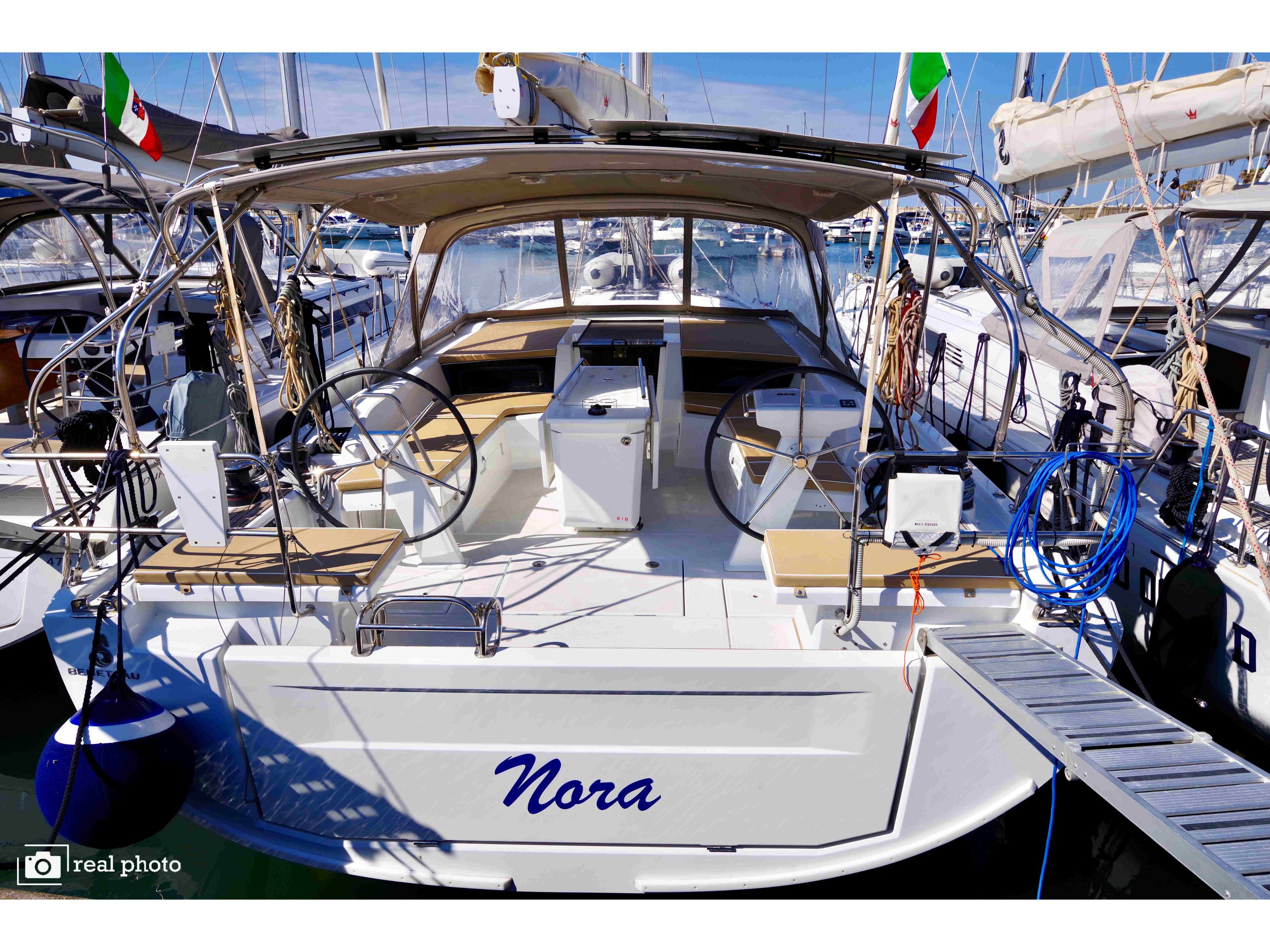 Nora - Water maker, Solar Panel 