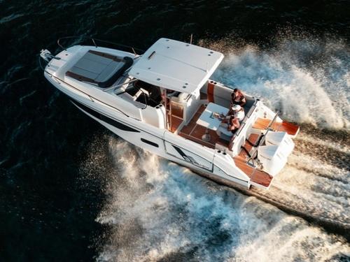 Beneteau 9
